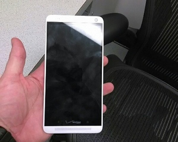 HTC One Max, una immagine da un dipendente Verizon