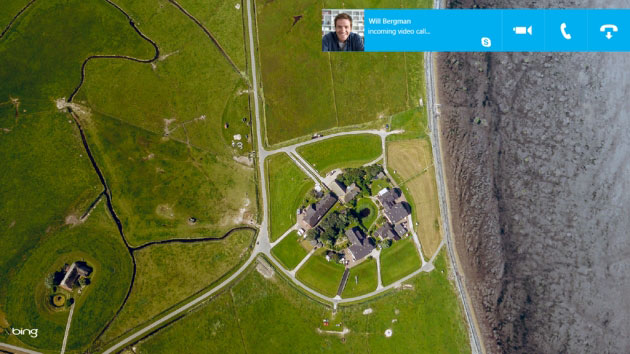 Skype su Windows 8.1 permette di rispondere ad una chiamata direttamente dal lock screen.