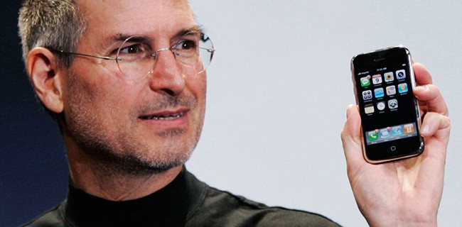 Primo iPhone: i segreti dell'evento con Steve Jobs