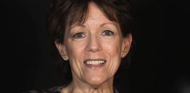 Siri compie gli anni e mostra il suo volto