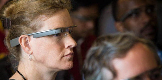 Google Glass con lenti graduate: è quasi realtà