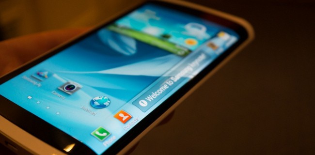 Samsung, perché curvare il display
