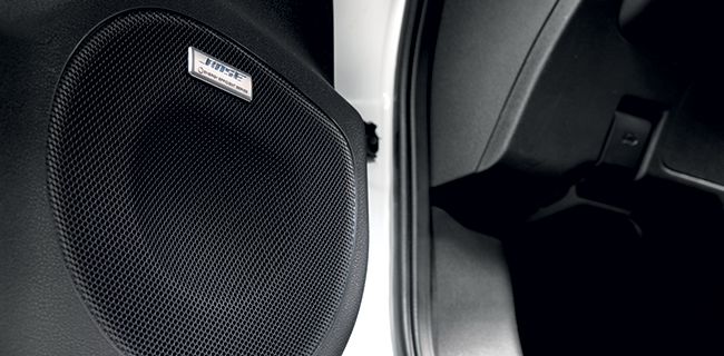 Nissan Leaf, silenzio e Bose