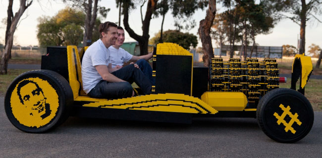 Ecco l'auto ad aria compressa fatta con i LEGO