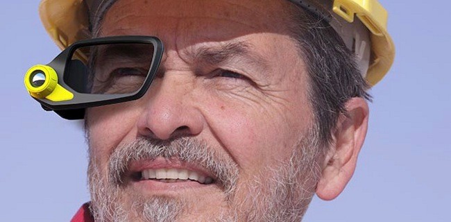 Vuzix svela i primi occhiali con ottica Waveguide