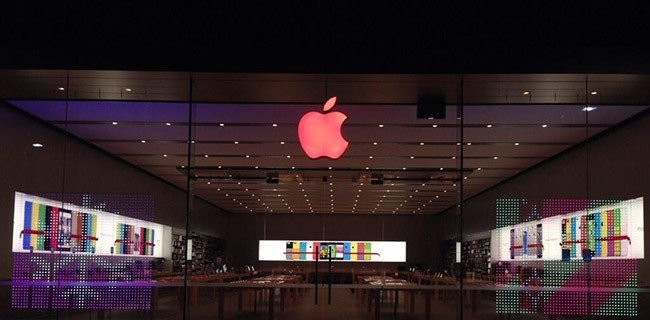 Tim Cook e Apple Store per la lotta all'AIDS