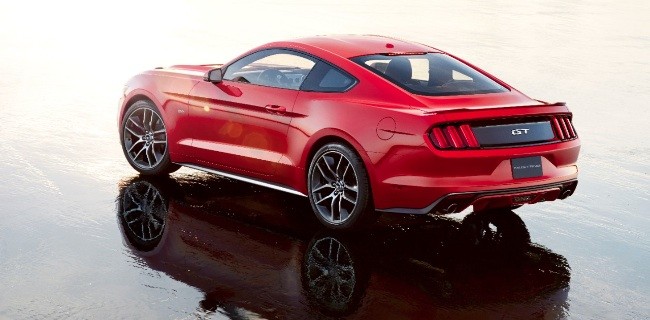 Ford Mustang: prestazioni, tecnologia e design