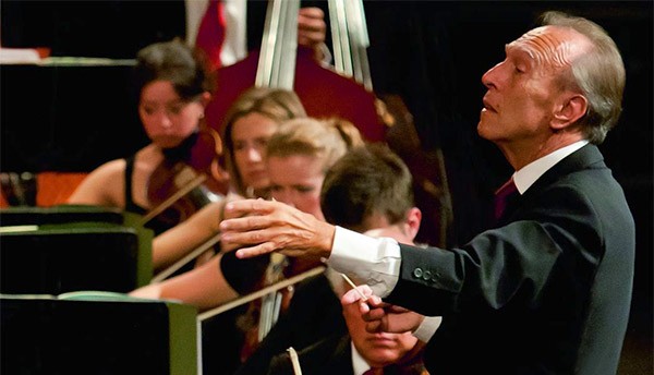 Claudio Abbado durante un concerto