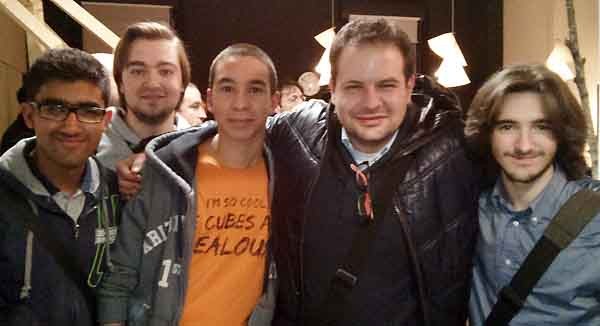 I più giovani partecipanti allo Startup Weekend di Milano 2014: insieme al loro insegnante (il secondo da destra, Cesare Bornaghi), Singh Ravinder Pal, Enrico Fasoli, Rosario Emmanuel Diliberti, Michele Guerrini Rocco. Quest'ultimo, con il suo sistema anti-taccheggio "Keep My Stuff" è stato selezionate tra le 13 idee che verranno sviluppate. Gli studenti hanno tutti 17 anni.