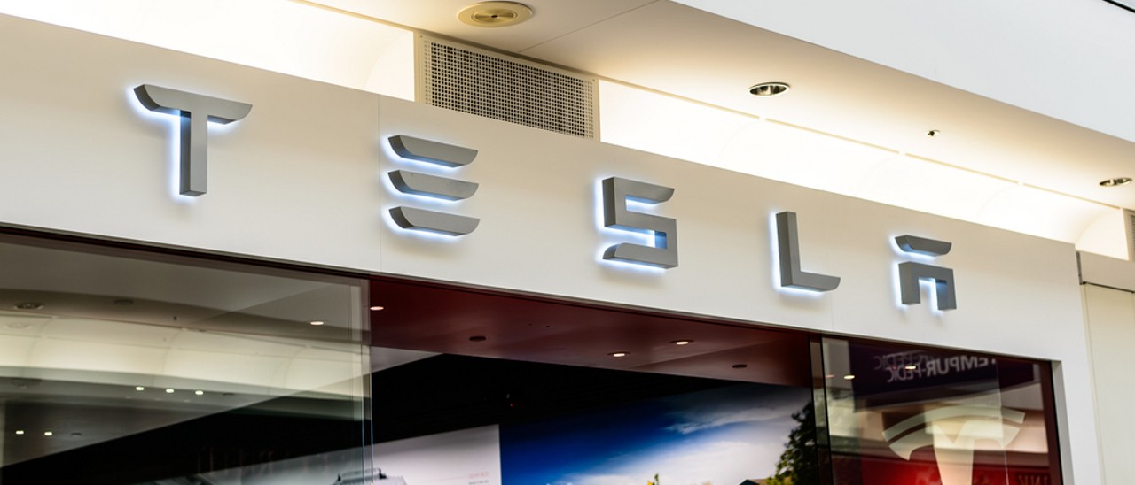 Apple vicina a Tesla per il settore delle auto