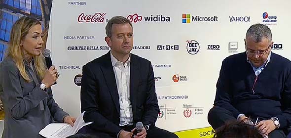 Da sinistra: la giornalista Francesca Senette intervista Carlo Purassanta, ad di Microsoft Italia, e Andrea Cardamone, ad di Widiba (Montepaschi). Tema: come i social producono valore.