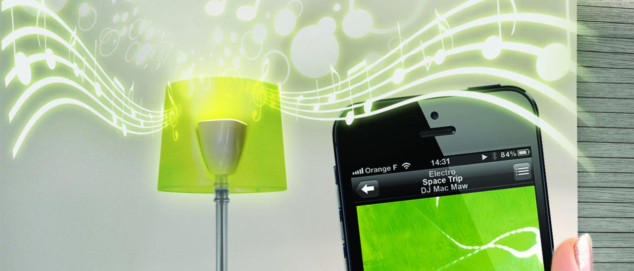 AwoX StriimLIGHT: lampadina LED e speaker