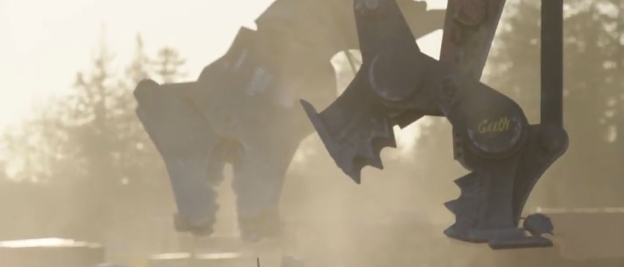 Campus di Cupertino, le demolizioni in video