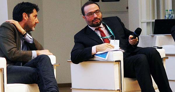 Da sinistra: Riccardo Donadon, presidente di Italia Startup, e Stefano Firpo, segreteria tecnica del MISE. In Regione Lombardia  hanno discusso della fase 2 dell'ecosistema startup italiano.