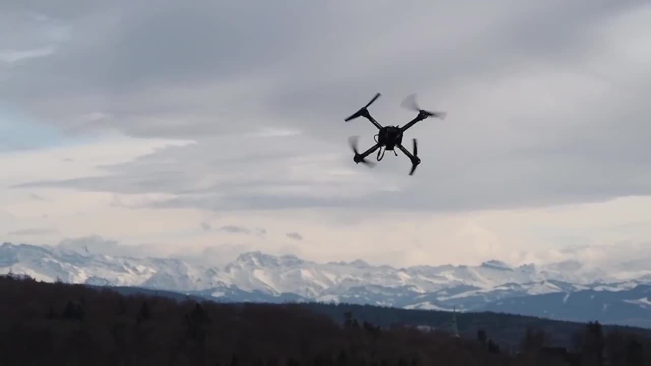 Facebook, droni e satelliti per collegare il mondo