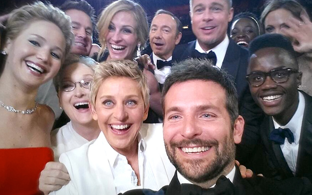 Instagram selfie: Mini guida al social autoscatto