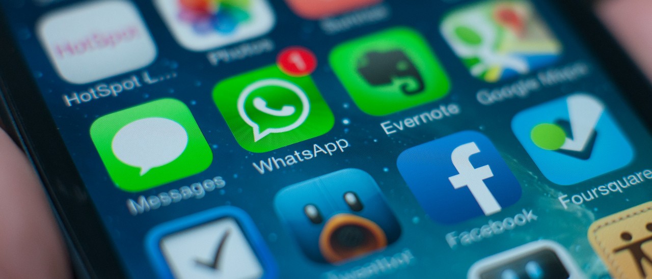 WhatsApp per iPhone salva le conversazioni
