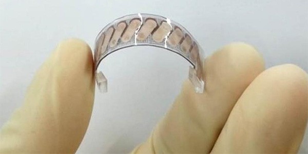 Un generatore termoelettrico di piccole dimensioni per sfruttare il calore del corpo in modo da produrre energia utile a ricaricare i dispositivi indossabili