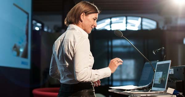 Nella foto, Francesca Benati, amministratore delegato di Amadeus, multinazionale del travel nata in Spagna nel 1987 e leader mondiale per numeri di paesi serviti (195). Nel suo intervento al SOTN14 ha illustrato una ricerca sui trend del viaggio online. Il mobile è l'emento centrale.