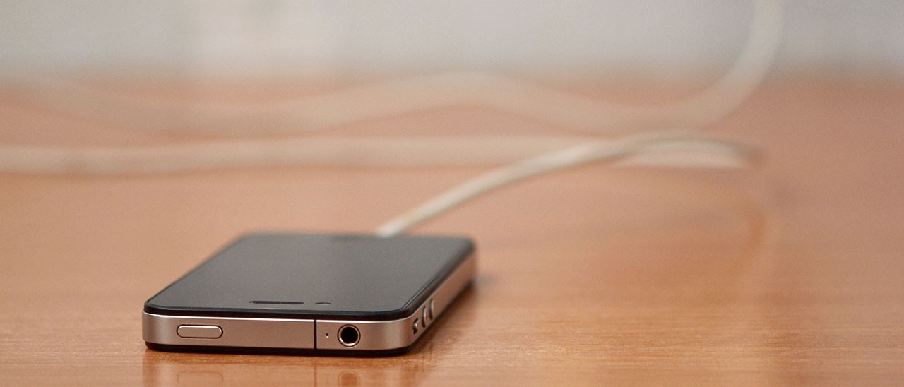 iPhone: sostituzione gratuita caricatori difettosi