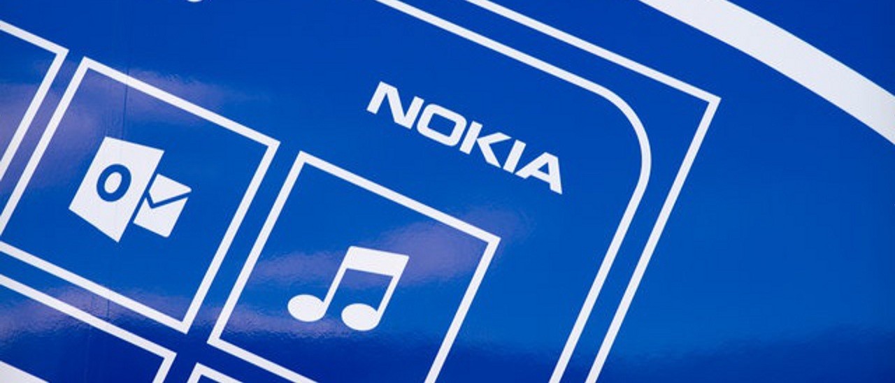 Microsoft, addio ai telefoni Nokia Asha e S40