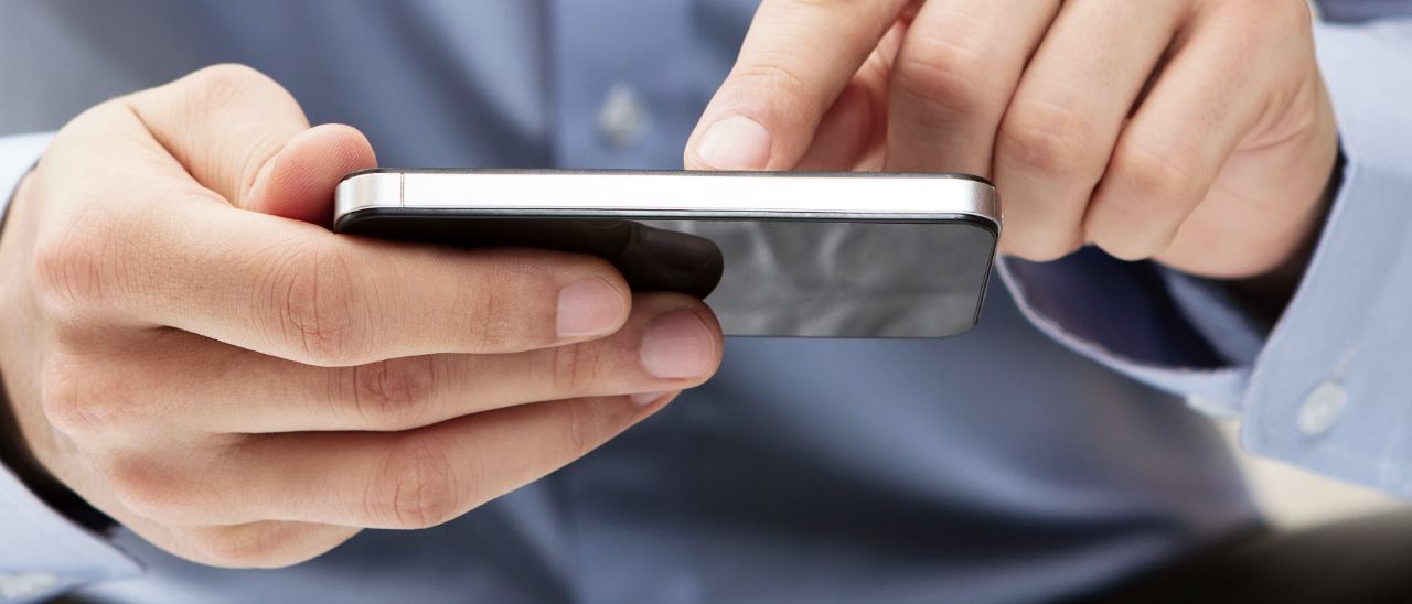 Gli italiani snobbano il PC, meglio lo smartphone