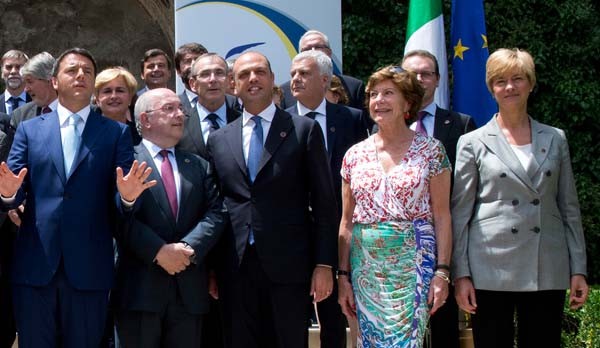 Matteo Renzi ha ospitato venerdì scorso a Villa Madama il presidente della Commissione Europea, Barroso, insieme a tutti i commissari del governo europeo uscente. Tra questi, anche Neelie Kroes, che l'8 luglio sarà a Venezia per un vertice sull'agenda digitale: il primo evento continentale condotto dal semestre italiano.