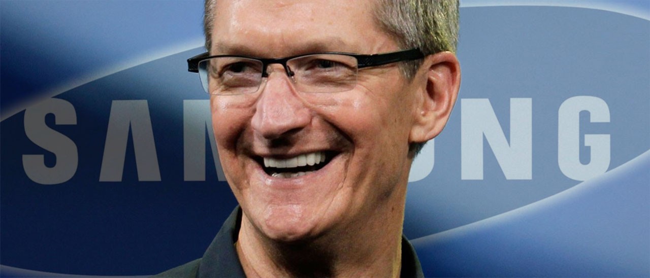 Tim Cook e lo smartphone Samsung della giornalista