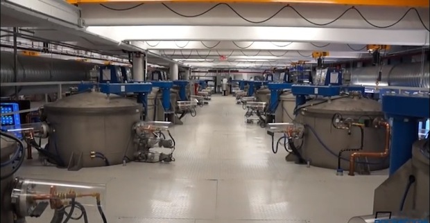 Vetro Zaffiro, gli impianti Apple in Arizona si preparano alla produzione di massa