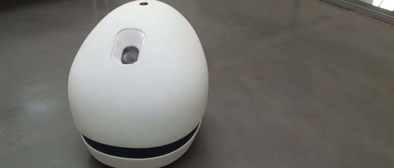 KEECKER, il robot per l'intrattenimento domestico