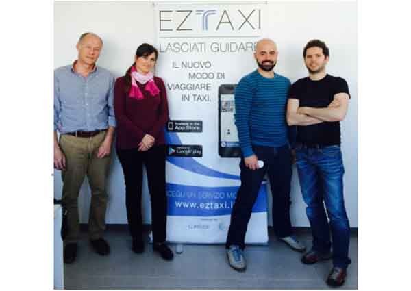 EzTaxi è una startup fondata nel 2012. Il Ceo è Tommaso Lazzari (il primo da destra), ingegnere con un'esperienza presso il quartier generale di Uber in silicon valley.