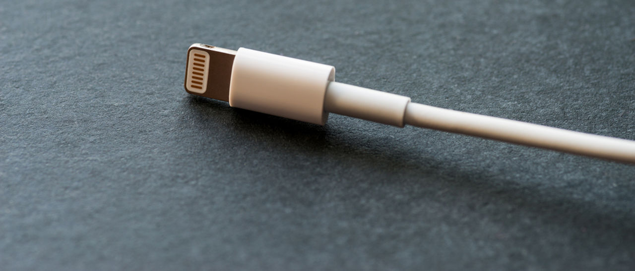 Apple: accessori di terzi con porta Lightning