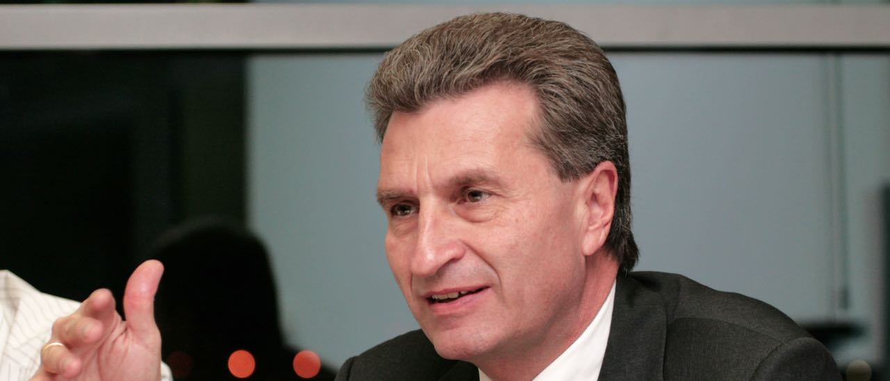 Limiti ai cambi di gestore per i digital divisi