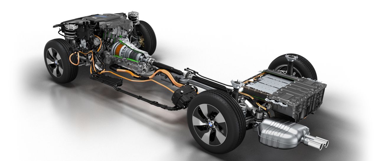 BMW offrirà motori ibridi per tutti i modelli