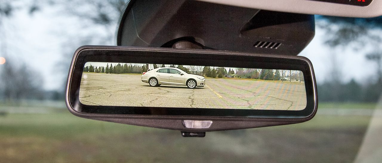 Cadillac CT6, berlina di lusso con retrovisore LCD