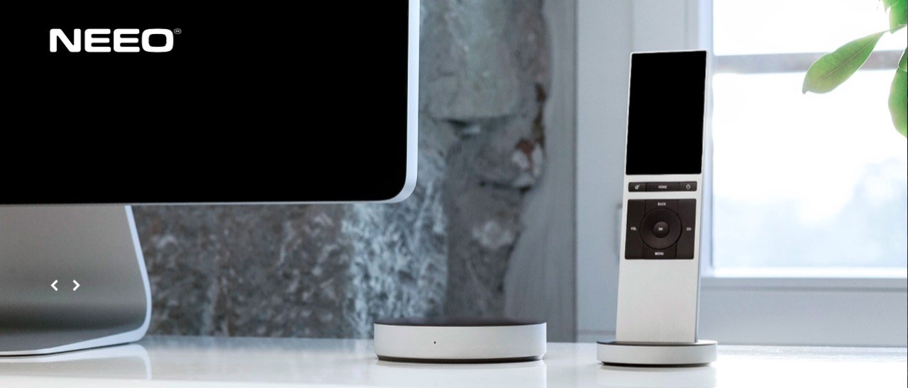 NEEO, le case si controllano con il telecomando