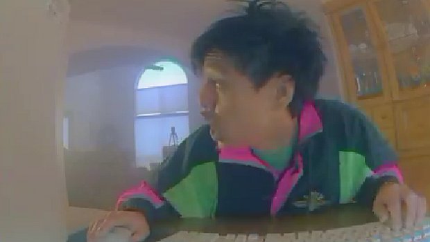 League of Legends: uno spot lo immagina negli anni '90