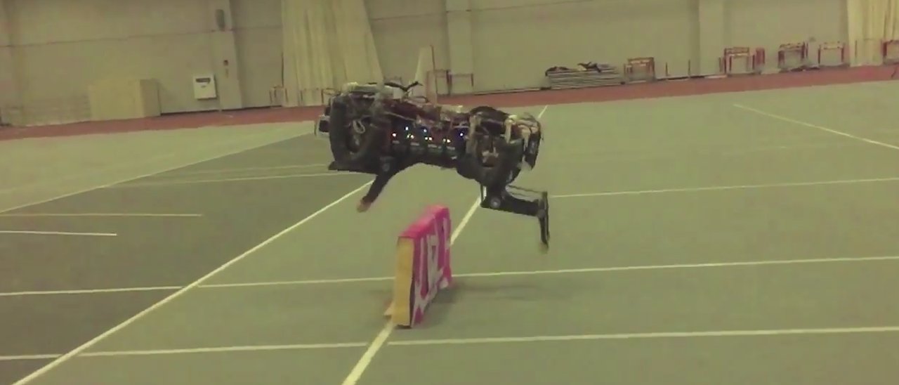 Cheetah 2, il ghepardo robot salta gli ostacoli