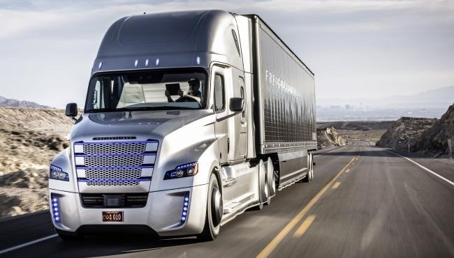 Omologato il primo autocarro a guida autonoma