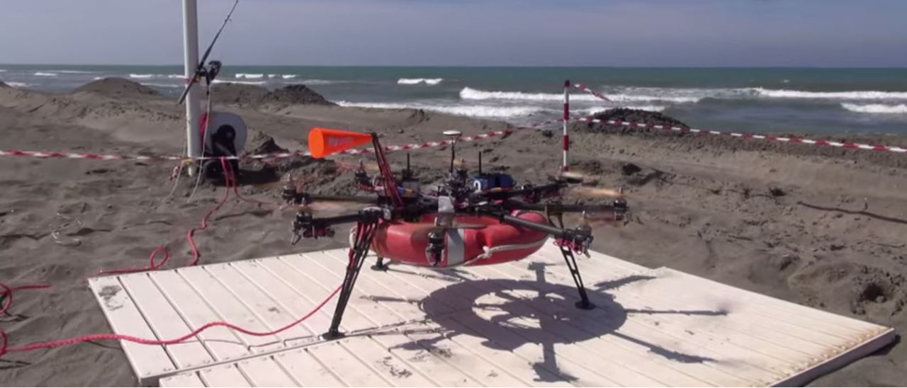 Droni bagnino per i salvataggi in mare