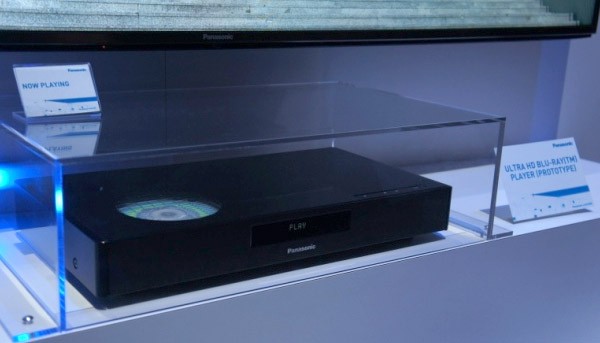 Prototipo del lettore Blu-ray Ultra HD mostrato da Panasonic al CES 2015