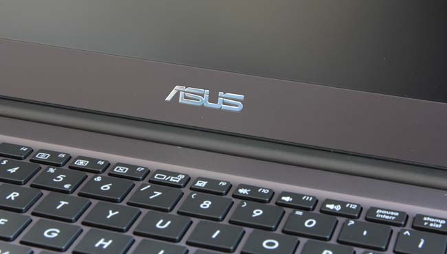 ASUS ZenBook UX305: pura eleganza