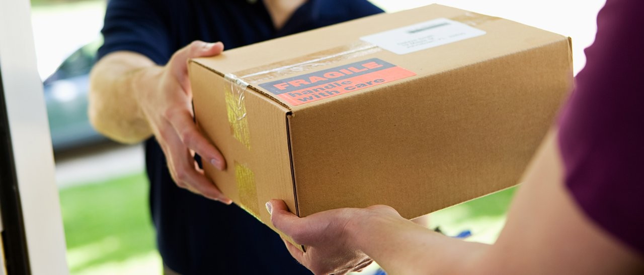 Amazon: chiunque può consegnare un pacco