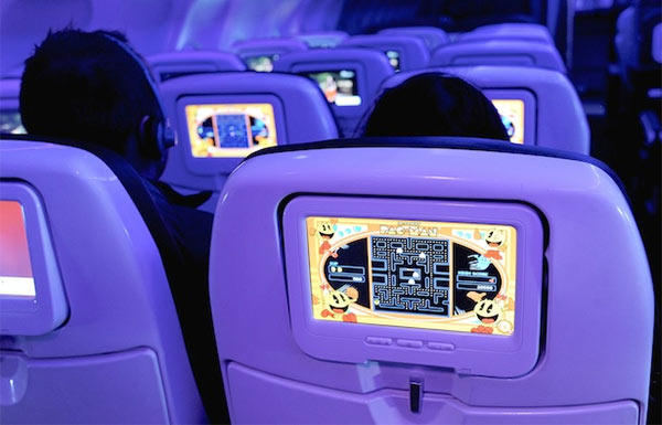La piattaforma Red (basata su Android) di Virgin America, per l'intrattenimento in volo, include anche giochi come il classico Pac-Man