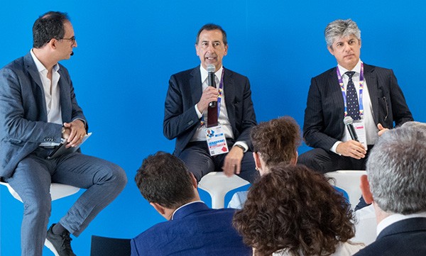 Giuseppe Sala (commissario unico Expo) e Marco Patuano (amministratore delegato Telecom Italia) al TIM Energy Day 2015