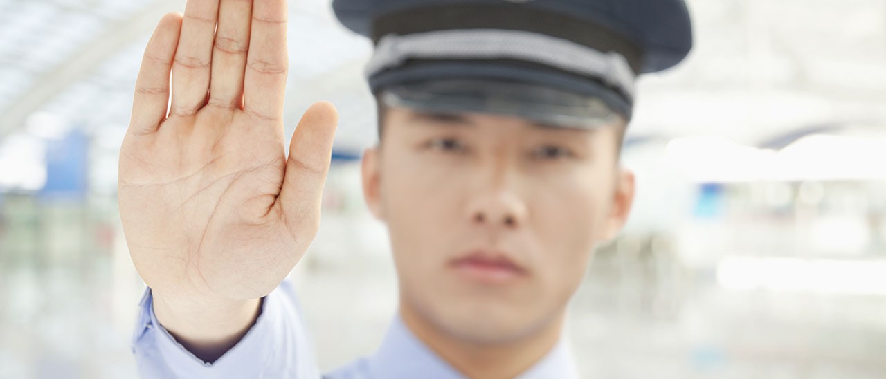 Producevano falsi iPhone, arresti in Cina