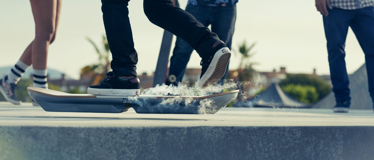 Lexus Hoverboard, lo skateboard senza ruote