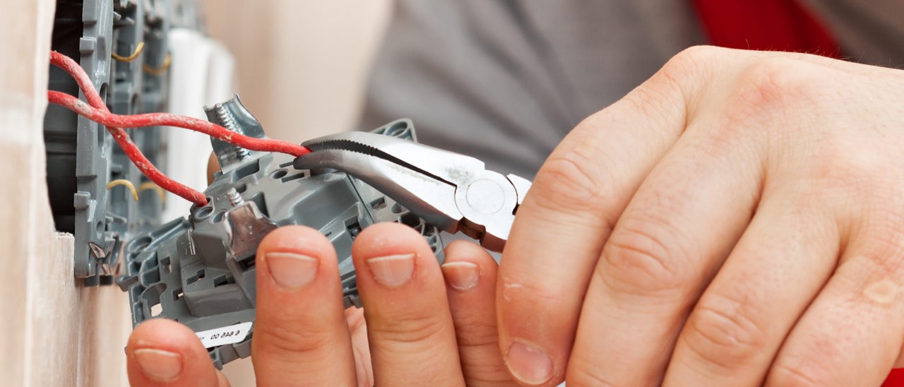 Idraulici ed elettricisti si trovano su Google