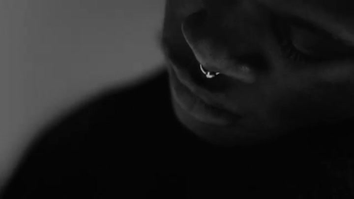 Spot Apple Music - Shamir