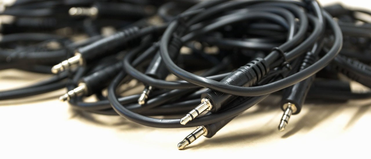 Apple: un jack cuffie piatto per iPhone sottili